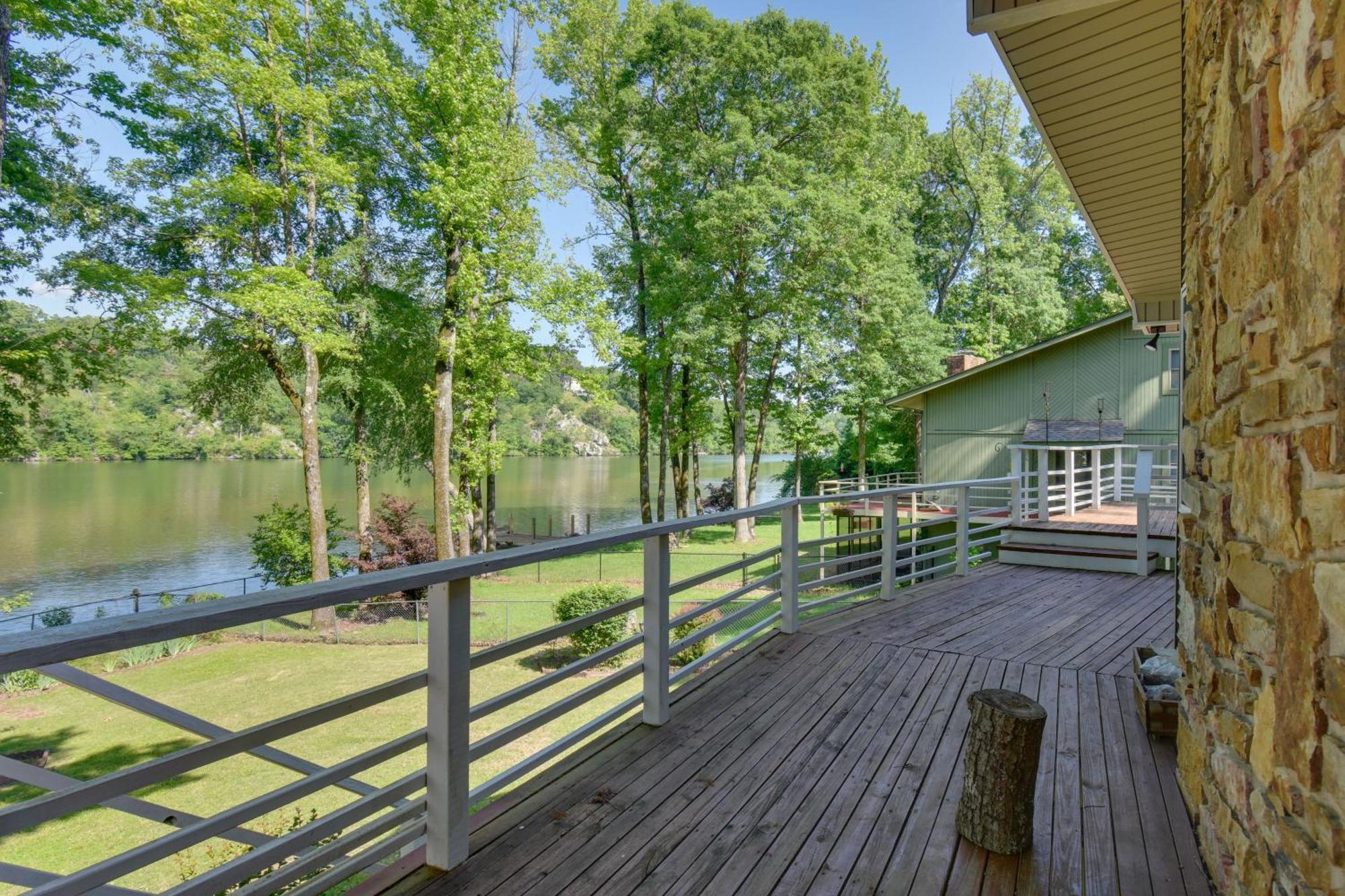 Lakefront Retreat With Deck, Dock And Resort Amenities Hot Springs Exterior foto